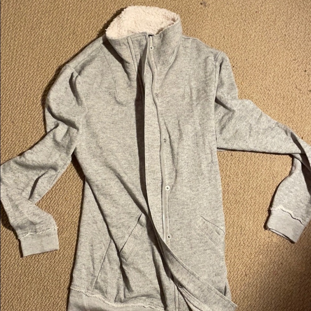 Thin grey jacket, sweatshirt